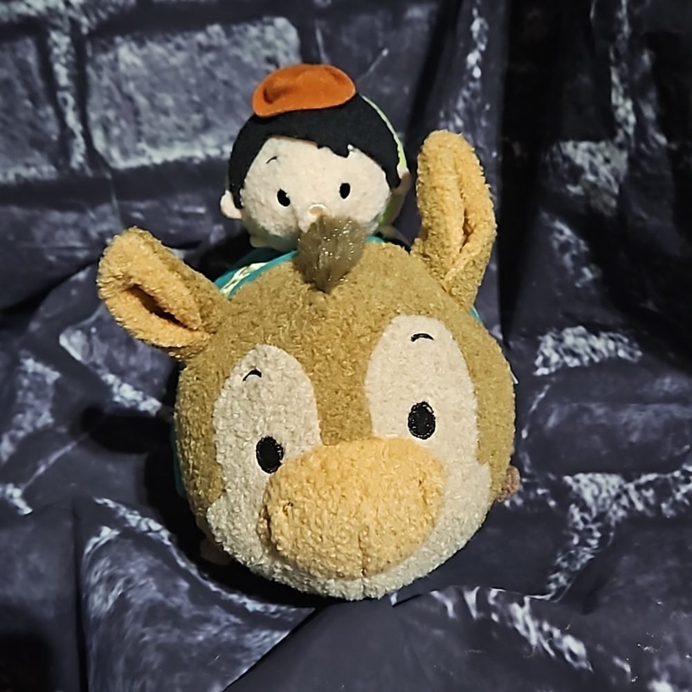 Disney 🎁 Tsum Tsum Flying Gauchito  RARE✨️
